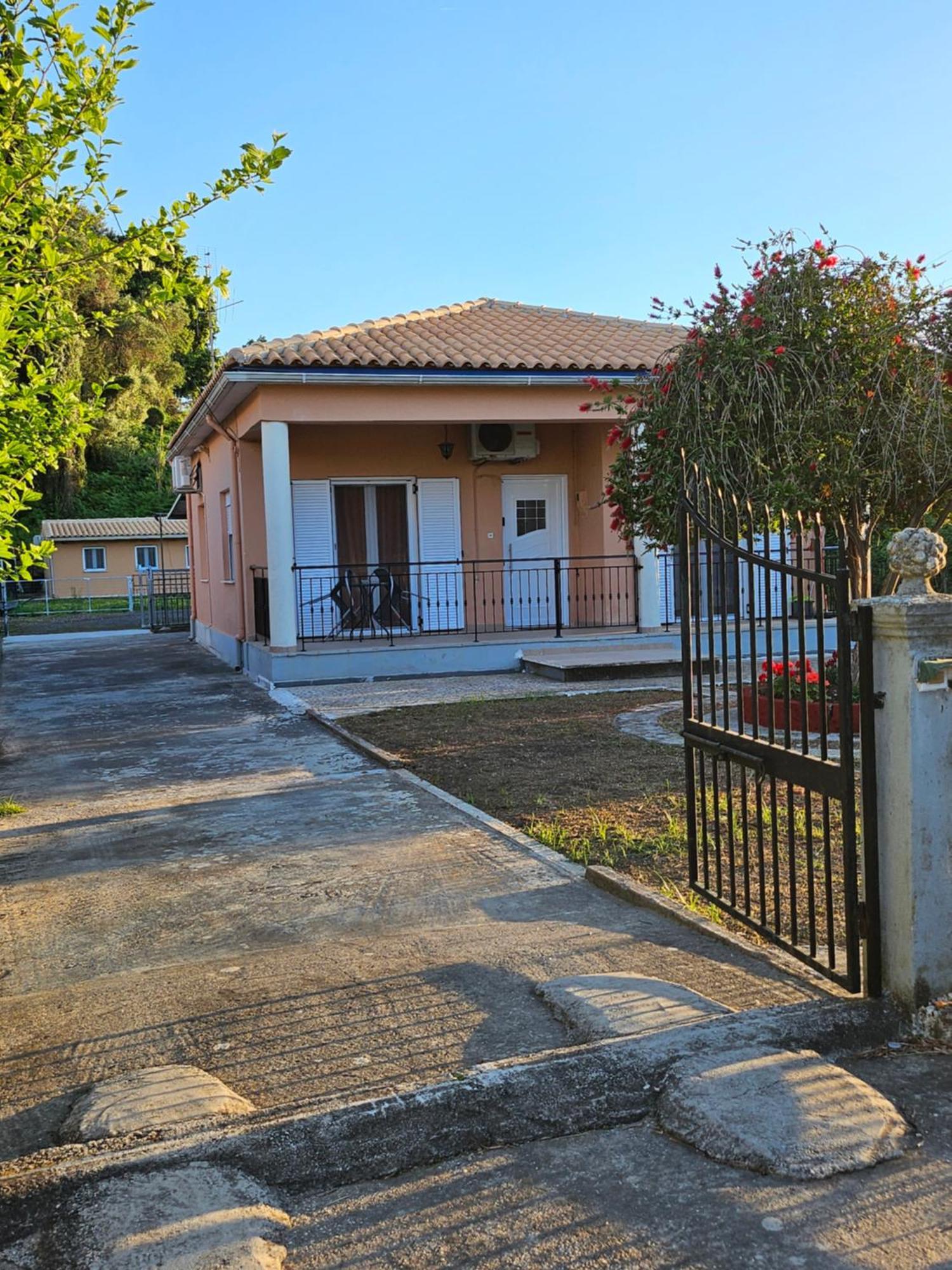 Alykes Potamou House With Yard 빌라 외부 사진